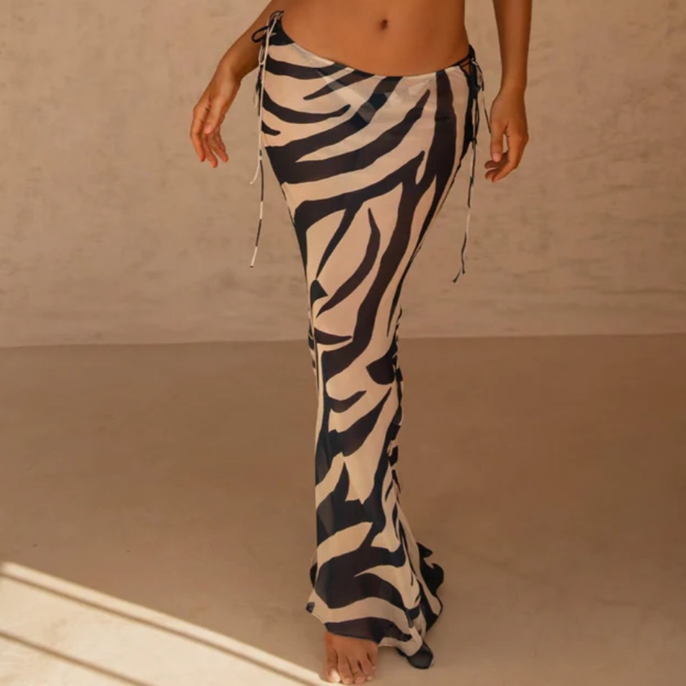 Lazure Skirt x Rat & Boa - Picture 2 of 3